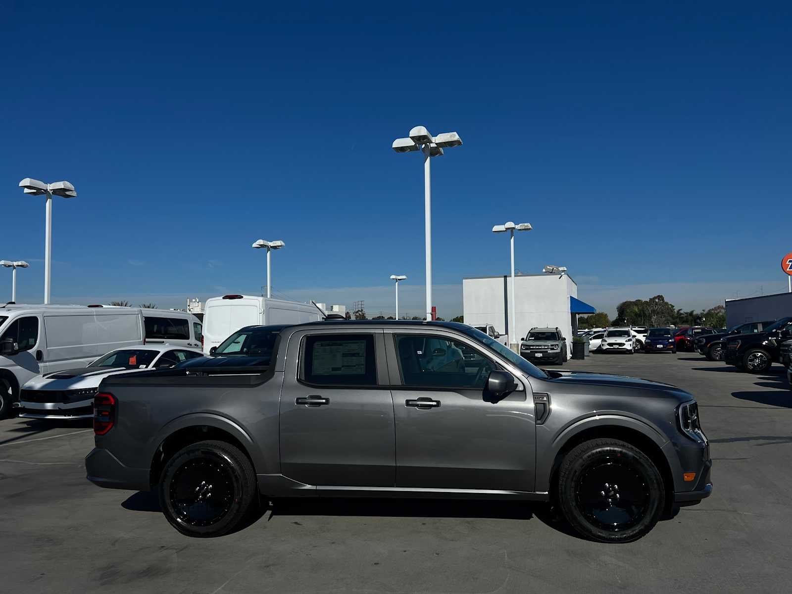 2026 Ford Maverick Lobo High