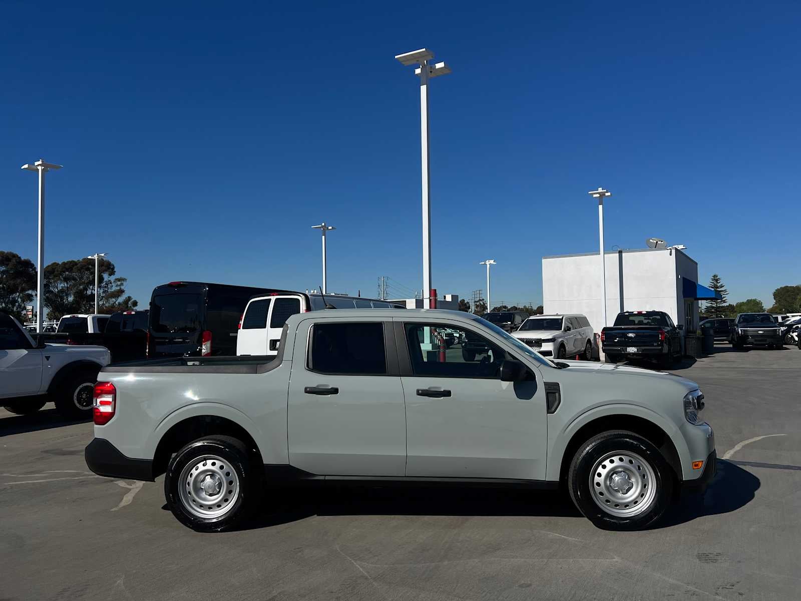 2024 Ford Maverick XL