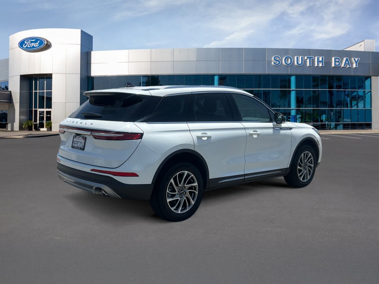 2022 Lincoln Corsair Standard