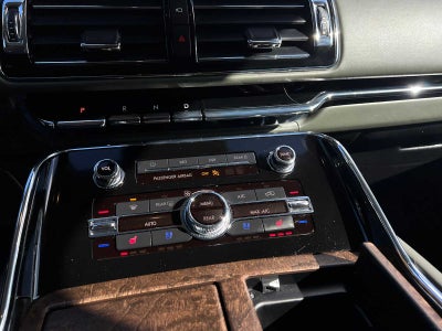 2022 Lincoln Navigator L Black Label