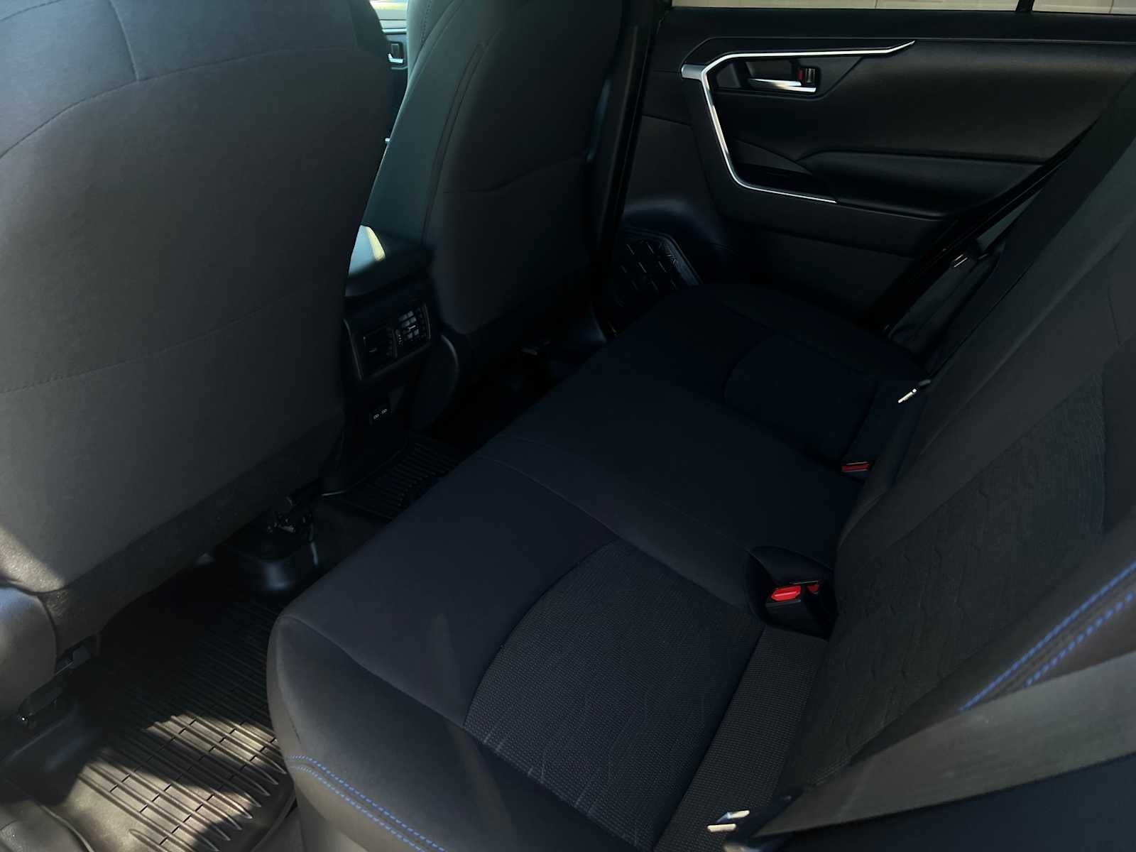 2025 Toyota RAV4 Hybrid SE