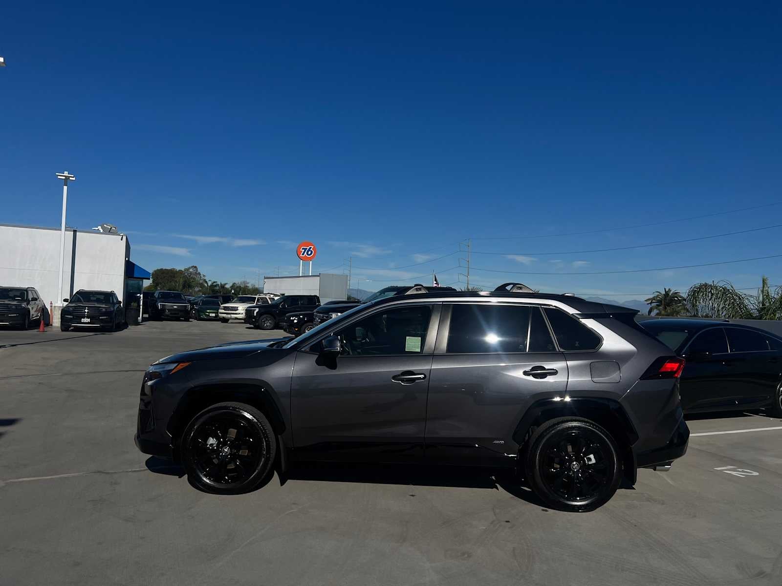 2025 Toyota RAV4 Hybrid SE