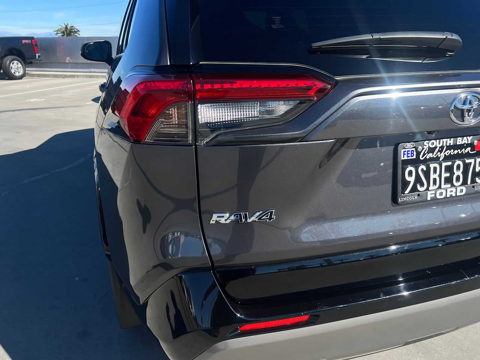 2025 Toyota RAV4 Hybrid SE