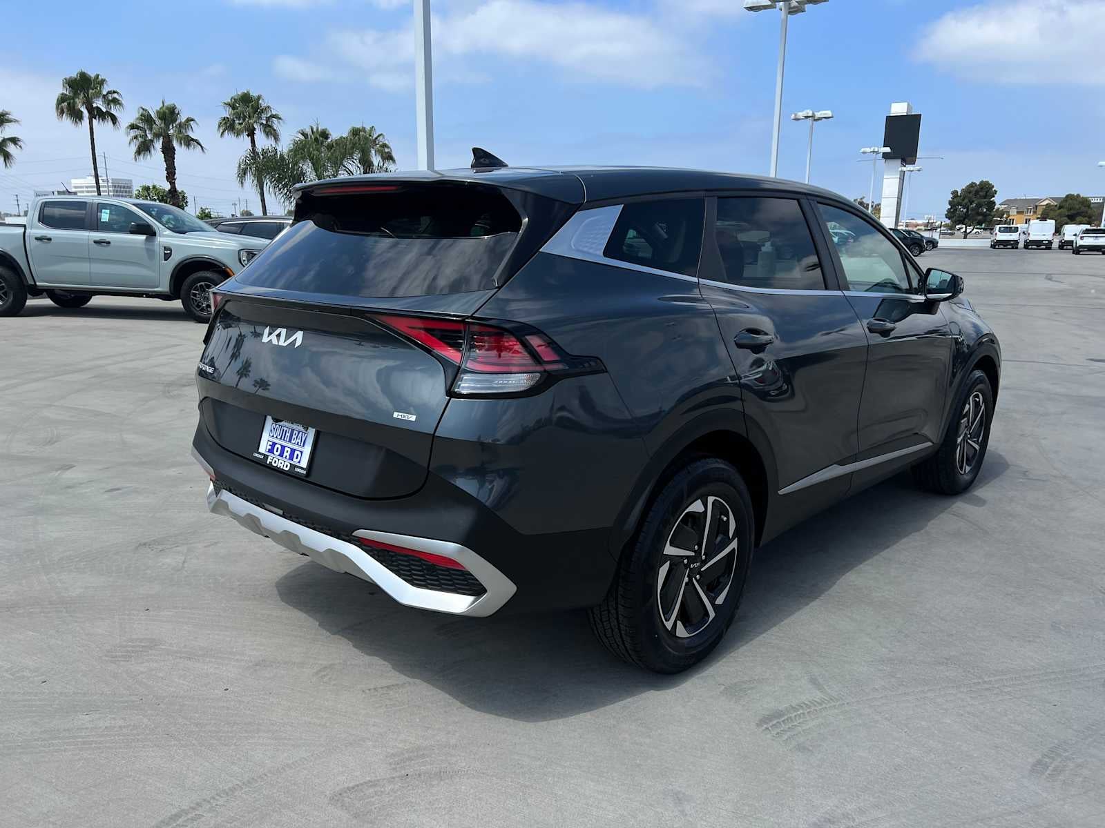 2023 Kia Sportage Hybrid LX